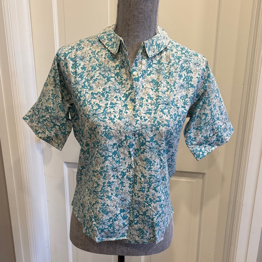 VINTAGE Saks Fifth Avenue Blue and White Floral Top